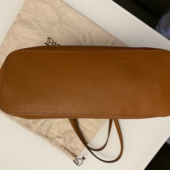 Micheal Kors Medium Tote Bag - Picture 9 of 9